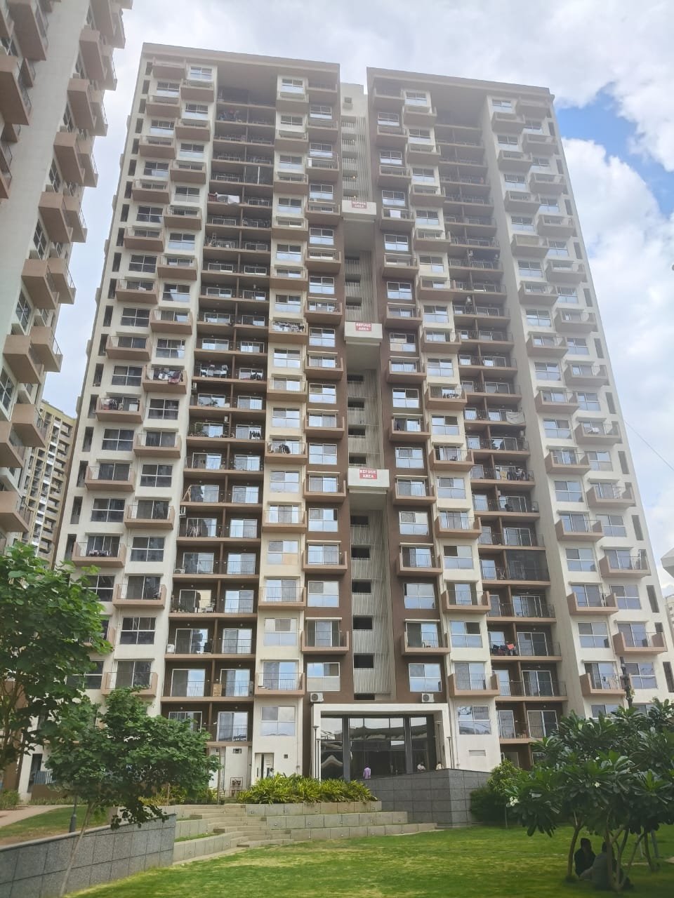 2 BHK for rent at Godrej Boulevard
